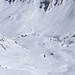 <b>La Vermigelhütte (2042 m) vista dalla vetta del Pizzo Centrale.</b>