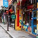 Ungewöhnlich in China - eine Stadt mit Backpacker-Flair.