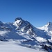 Der Bös Fulen dominiert das Panorama von der Hüttenterrasse.