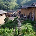 Spaziergang durch den Chuxi-Tulou-Cluster (初溪土楼群).