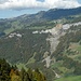 die Schlucht des Mettlenbachs - durch einen [https://www.luzernerzeitung.ch/zentralschweiz/muotathal-muotathal-wasserfall-von-felssturz-zerstoert-ld.61402 Felssturz] noch weiter "ausgebaut"
