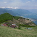 Rückweg: Blick auf Alpe di Naccio und hinten Locarno und Magadinoebene.