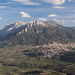 Monte Ortobene - Ausblick im Gipfelbereich zum Supramonte. Die markierten Gipfel haben wir [http://www.hikr.org/tour/post141149.html einige Tage zuvor] besucht. Foto vom 09.03.2019.