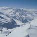 Blick zum Hauptkamm mit dem höchsten Gipfel der Zillertaler Alpen, dem Hochfeiler, Hoher Weißzint versteckt sich in Wolken