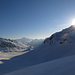 Sonnenaufgang im Nachbartal (Val Bever?). Die Jenatschhütte dürfte zu den höchsten SAC-Hütten in der Schweiz gehören...