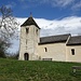 Die Kapelle Sogn Luregn, einst Hauptkirche im Domleschg, trohnt hoch oben auf einem eigenen Hügelzug