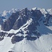 Kalkwand im Zoom; bei Vergrößerung kann man ihr Gipfelkreuz erkennen.