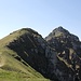 <b>Sella Piancaccia</b> (1594 m) e la cima sciistica del Monte Generoso (1645 m).