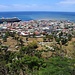 Aussicht vom Morne Bruce auf die Hauptstadt Dominicas. Die Stadt hat knapp 15000 Einwohner.