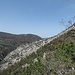 Von Punkt 845 überblickt man auch den langen Felsgrat der Arête du Raimeux.