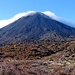 Der schön symmetrisch aufgebaute Vulkan Mount Ngauruhoe (2291m) musste in Herr der Ringe als Mount Doom herhalten. Wir werden ihn heute noch kurzentschlossen besteigen.