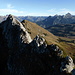 Spannendes Kletterambiente am mittleren Gros Van NE-Grat, dahinter die Arête de Dorchaux, über den Alphütten von Dorchaux nochmals Rocher du Midi, Rocher Plat und Gummfluh