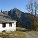 Ankunft auf der bereits verlassenen Alp Chaudet, darüber der Pic Chaussy