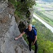 Das mit Seilen gesicherte Verbindungsstück zur Leitergamelle und der zweiten Leiter