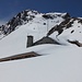 Über der Hütte liegt der Monte delle Forbici.