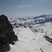 Sieht nicht nach Juni und Alpsaison aus: Gipfelblick gen Osten...
