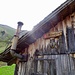 Detail der Fläschen Alphütte.