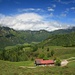 Blick über die Angerlalm zu den Chiemgauer Alpen