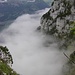 Die Nebelschwaden oberhalb der Alp Eu, auf die wir herabschauen würden, geben ein stimmungsvolles Bild.