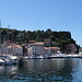 Blick vom Hafen auf das Südufer von Piran