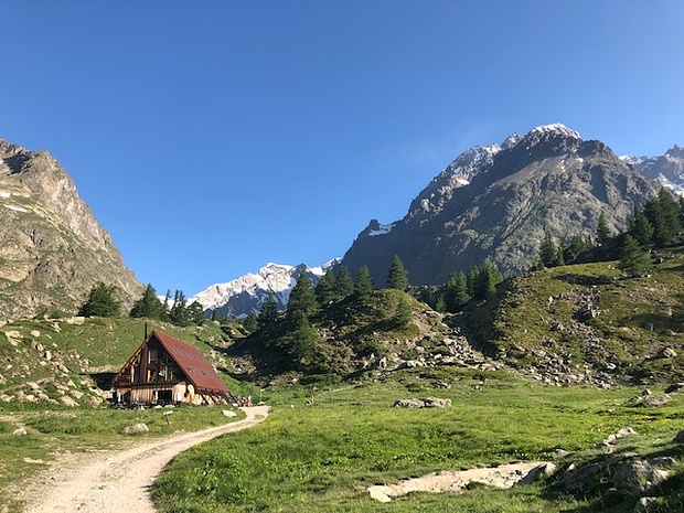 Cabane du Combal 1972m – Tourenberichte und Fotos [hikr.org]