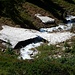 Schneebrücke über den Oberalpbach