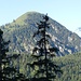Der Jochberg dominiert beim Seitenblick.