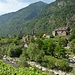 Giornico mit Römischer Brücke und Ticino-Fluss