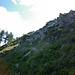 L'aggiramento delle roccette di cresta sul lato Isorno.