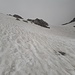  Steile Schneefelder im Abstieg