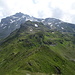 Blick vom Matzlengrat (letzer Gnubbel = Gipfel?, P. 2081 m) auf den Sunnenberg