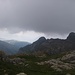  affascinante il profilo delle cime al cospetto di un cielo plumbeo..anche quest'atmosfera ha decisamente un Suo perchè!