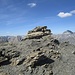der höchste Punkt auf dem Grat (Fil Spadla) - Steinmann mit Gipfelbuch (weniger als 10 Einträge aus 2019 bis jetzt)