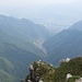 Paesino di Erve da dove parte il sentiero che sale verso il Rifugio Alpinisti Monzesi