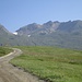 Start in Motta Naluns - aber nicht in Richtung auf diese Berge - bald wendet sich die Route nach links