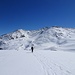 vis-à-vis das nur wenig Schnee aufweisende Augstbordhorn