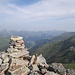 sonnengewärmter Gipfelsteinmann auf dem Gfrorenhorn