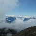 ... und klares Fenster gen Westen im Abstieg, rechts auffällig das Lenzerhorn und genau in der Mitte die Splügener Kalkberge