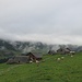 Die Alp Sigel unter einer Wolkendecke