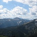 Blick vom Feigenkopf zur Scheinbergspitze, Bildmitte die Kreuzspitze