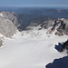 Hoher Dachstein - Ausblick am Gipfel über den Großen Gosaugletscher, auf dem wir bald unterwegs sein werden.  