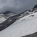 auf ca. 2740 m endet derzeit der Weg aufgrund Altschnees - man findet aber weiterhin genügend Wegzeichen, um zur Hütte zu fiden