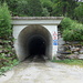 und dann kommt ein gut 800 m langer Tunnel