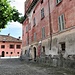 Il castello di Rocca de Baldi. Oggi proprietà del Comune fu eretto nel XII secolo da Ubaldo o Robaldo Morozzo da cui il nome di Rupe Ubaldi poi divenuto Rocca de Baldi.