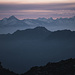 Blick zu den Berner 4000ern im Sonnenaufgang
