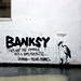 Banksy ist einer der ganz wichtigsten Graffiti Kuenstler und verehrt (oder gehasst je nach dem).