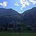 Val d'Iragna <br /><br />(aus dem Zug fotografiert)