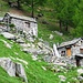 Zwei renovierte Steinhütten