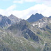 <b>[http://www.hikr.org/tour/post36569.html  Schwarzlochhorn (2745 m)] e Pizzo Fortünéi (2811 m).</b>