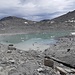 Lac glaciaire nouvellement apparu au pied du Tiefengletscher. 